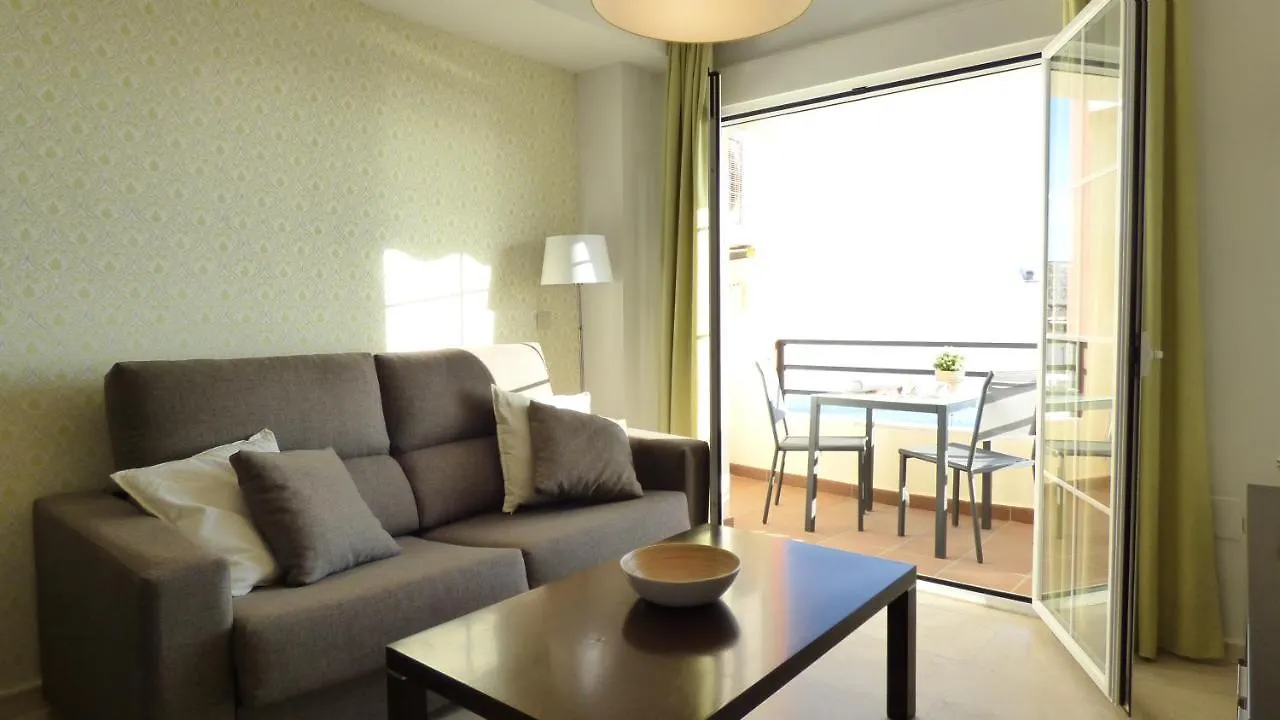 Maravilloso Apartamento En Primera Linea De Playa Con Vistas Al Mar En Caleta De Velez 2 C 0*,